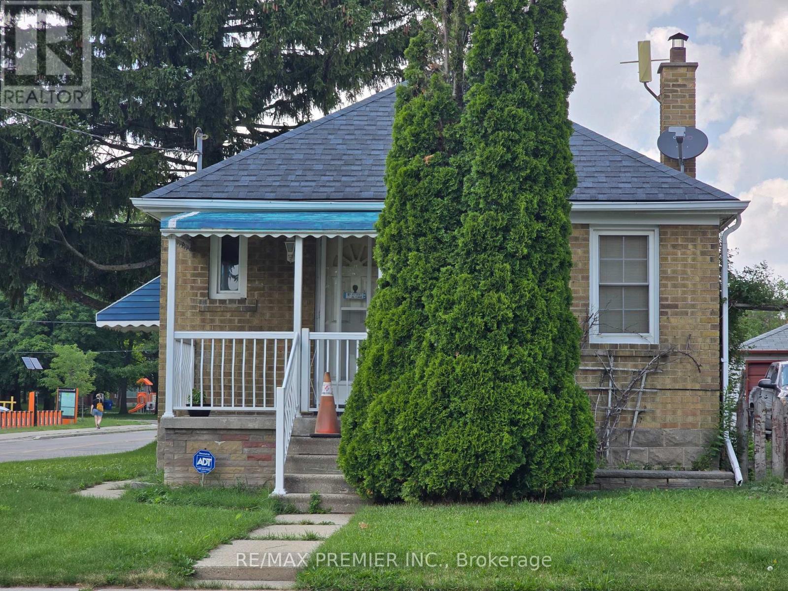 468 GLEN PARK AVENUE