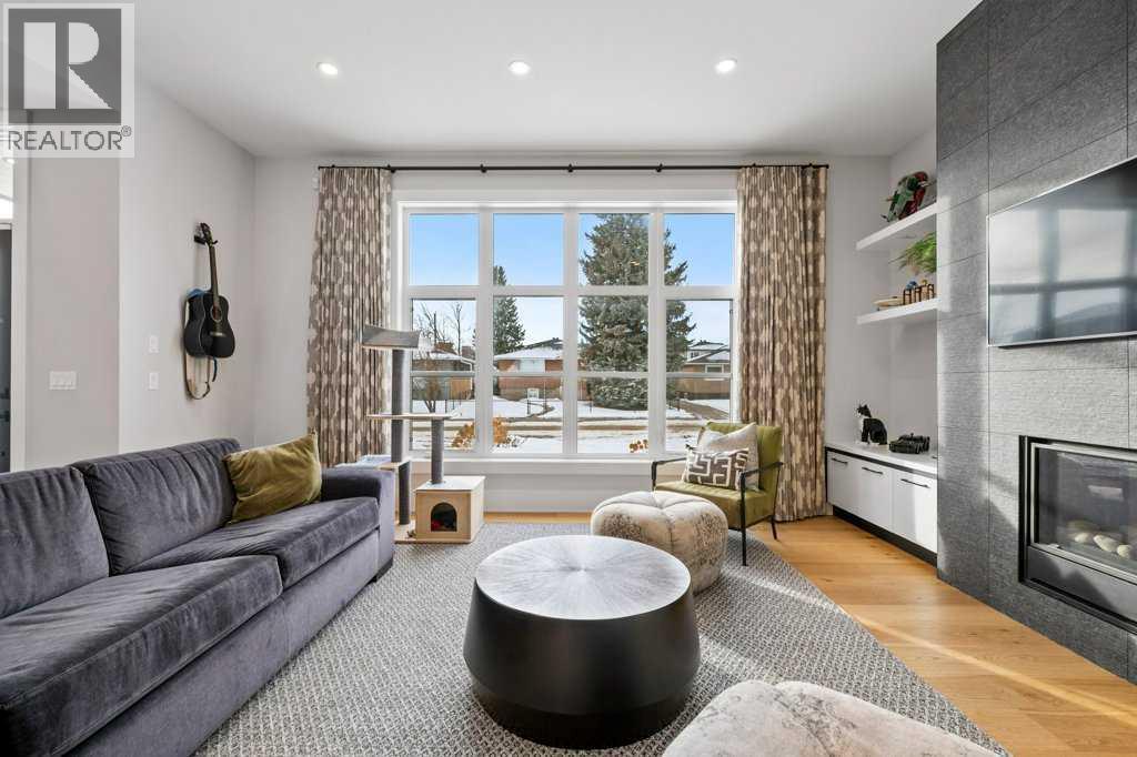 1206 Richland Road NE