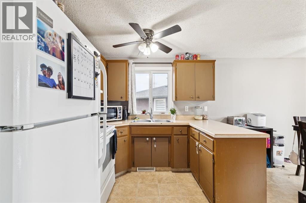 157 Penbrooke Close SE