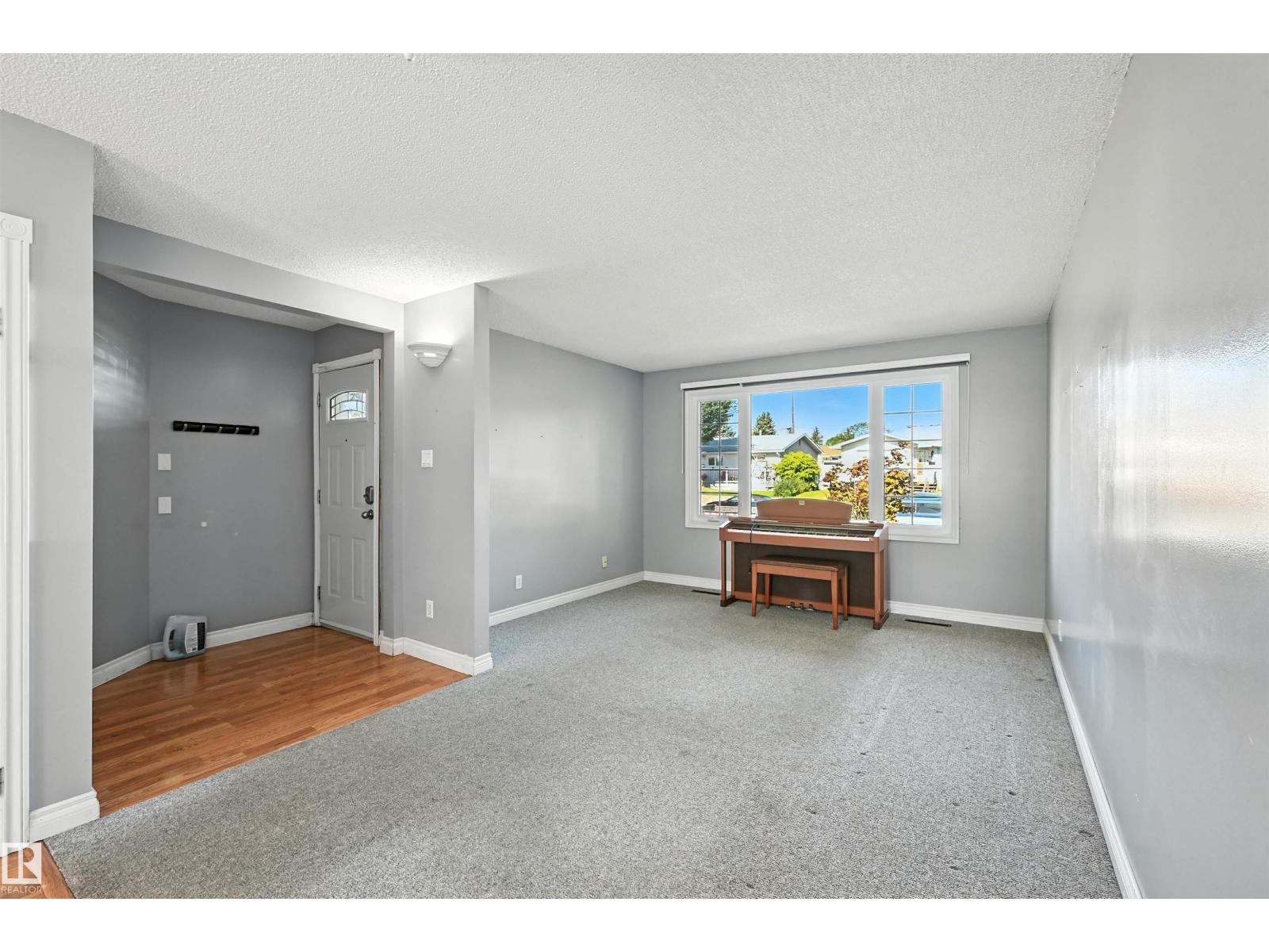 5415 141 AV NW