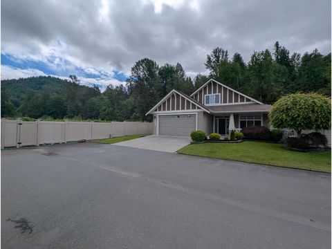 46570 HEARTHSTONE STREET|Sardis South Chilliwack BC V2R0E2