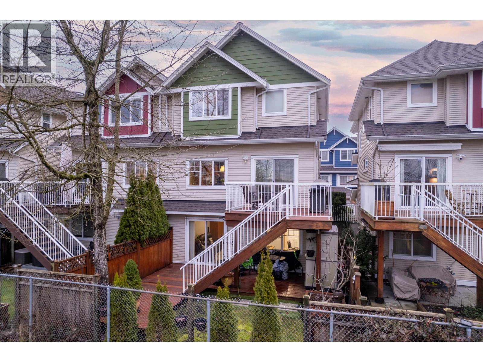 6 1108 RIVERSIDE CLOSE