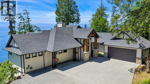 2476 Lighthouse Point Rd Sooke BC V9Z1G7