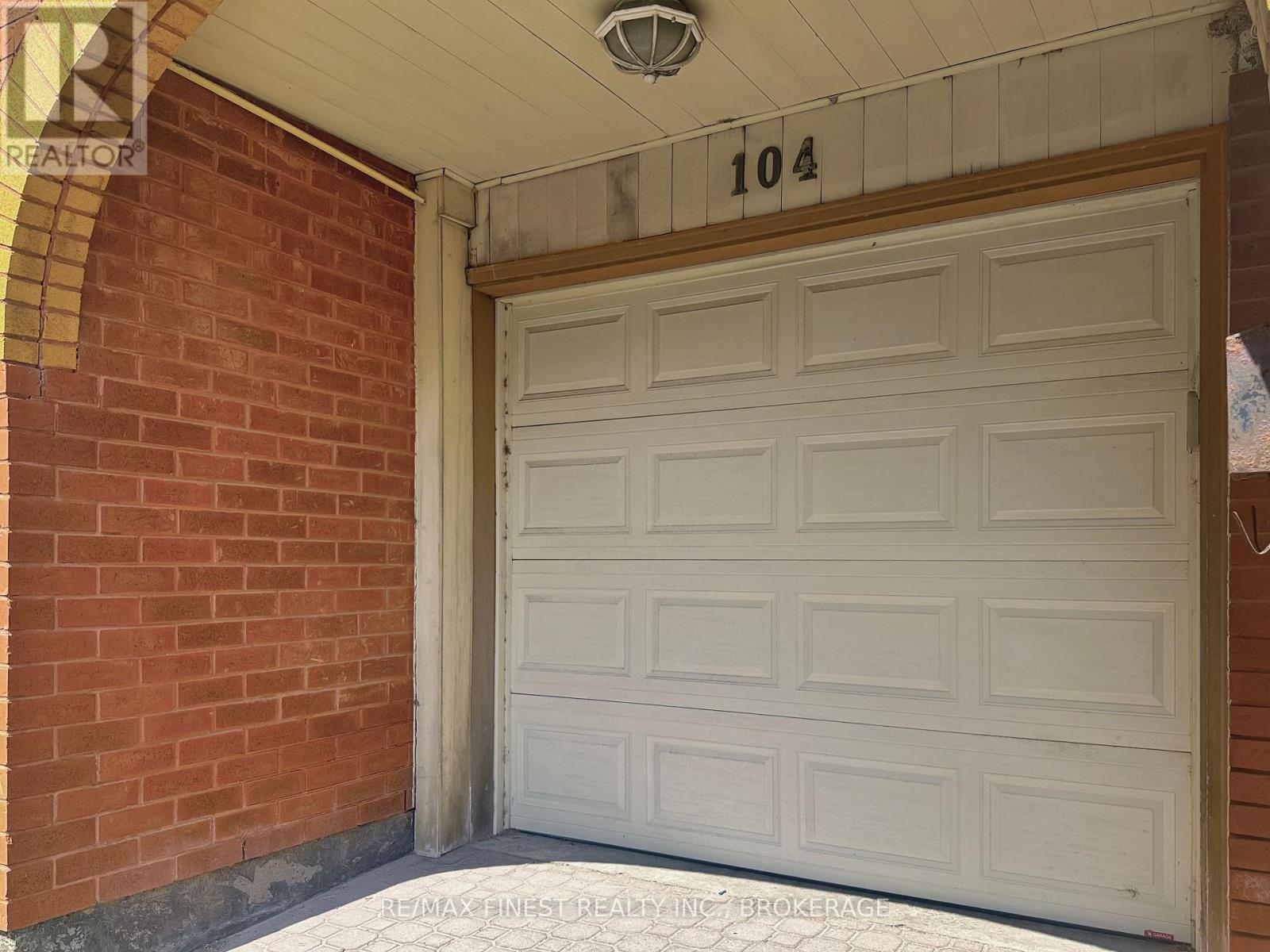 104 ONTARIO STREET