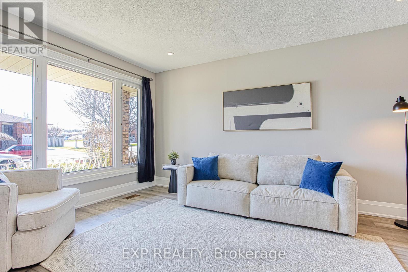 4 COLGATE COURT
