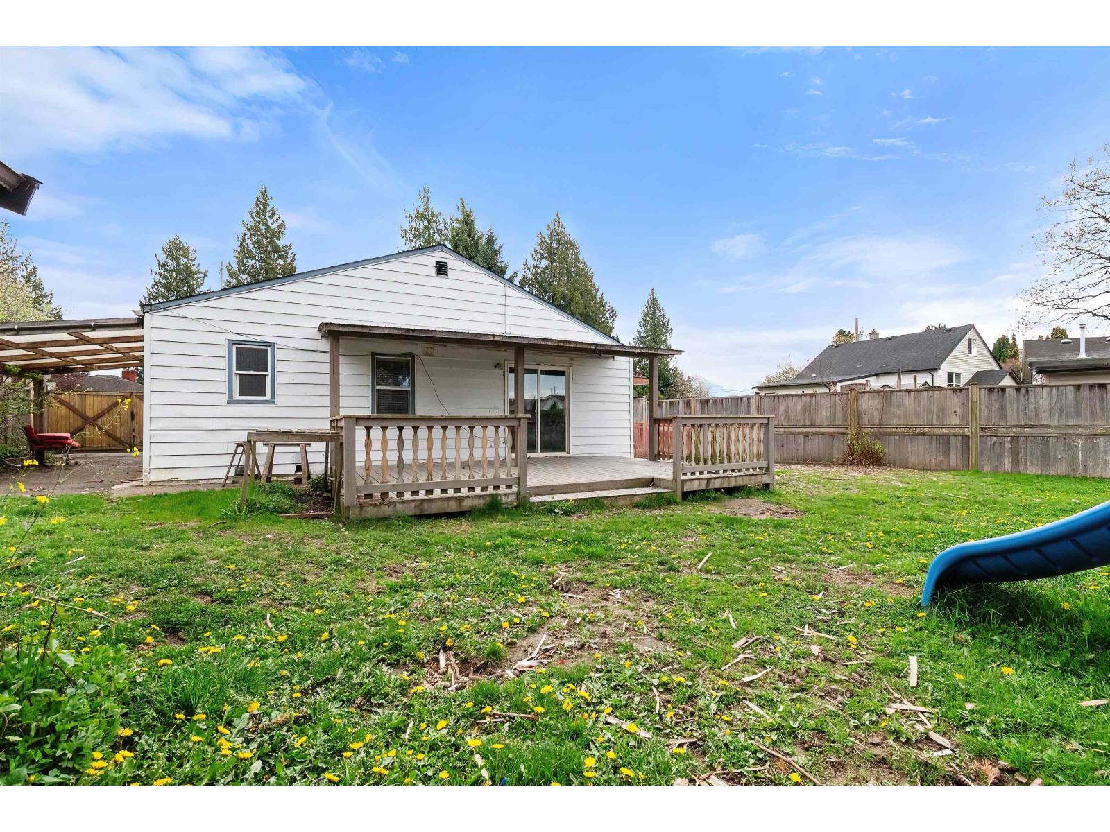 9517 STANLEY STREET|Chilliwack Proper West