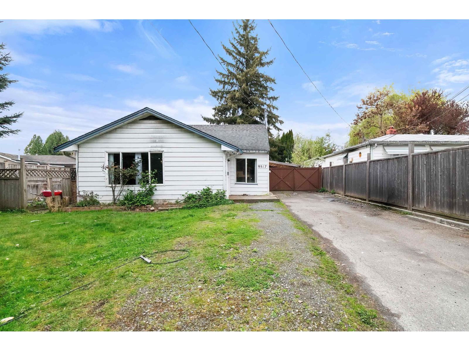 9517 STANLEY STREET|Chilliwack Proper West