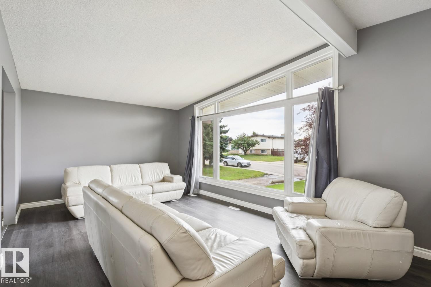 9312 151 AV NW