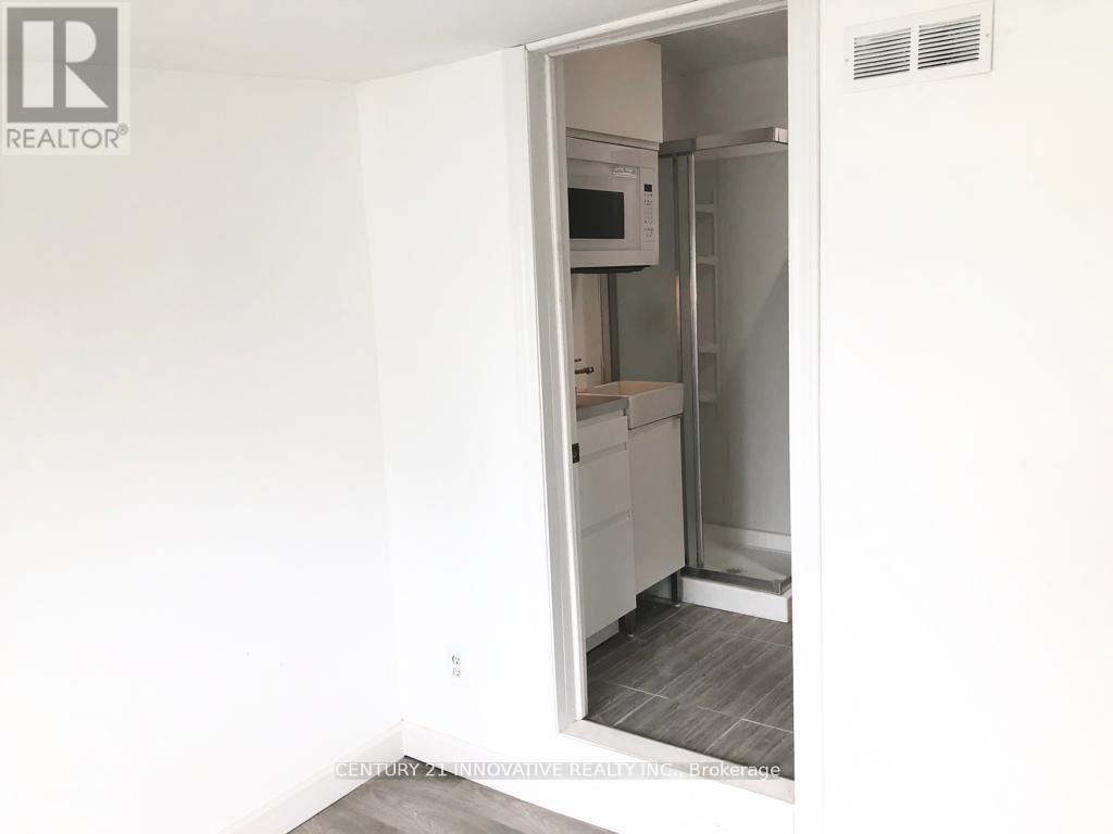 STUDIO - 42 ST DUNSTAN DRIVE