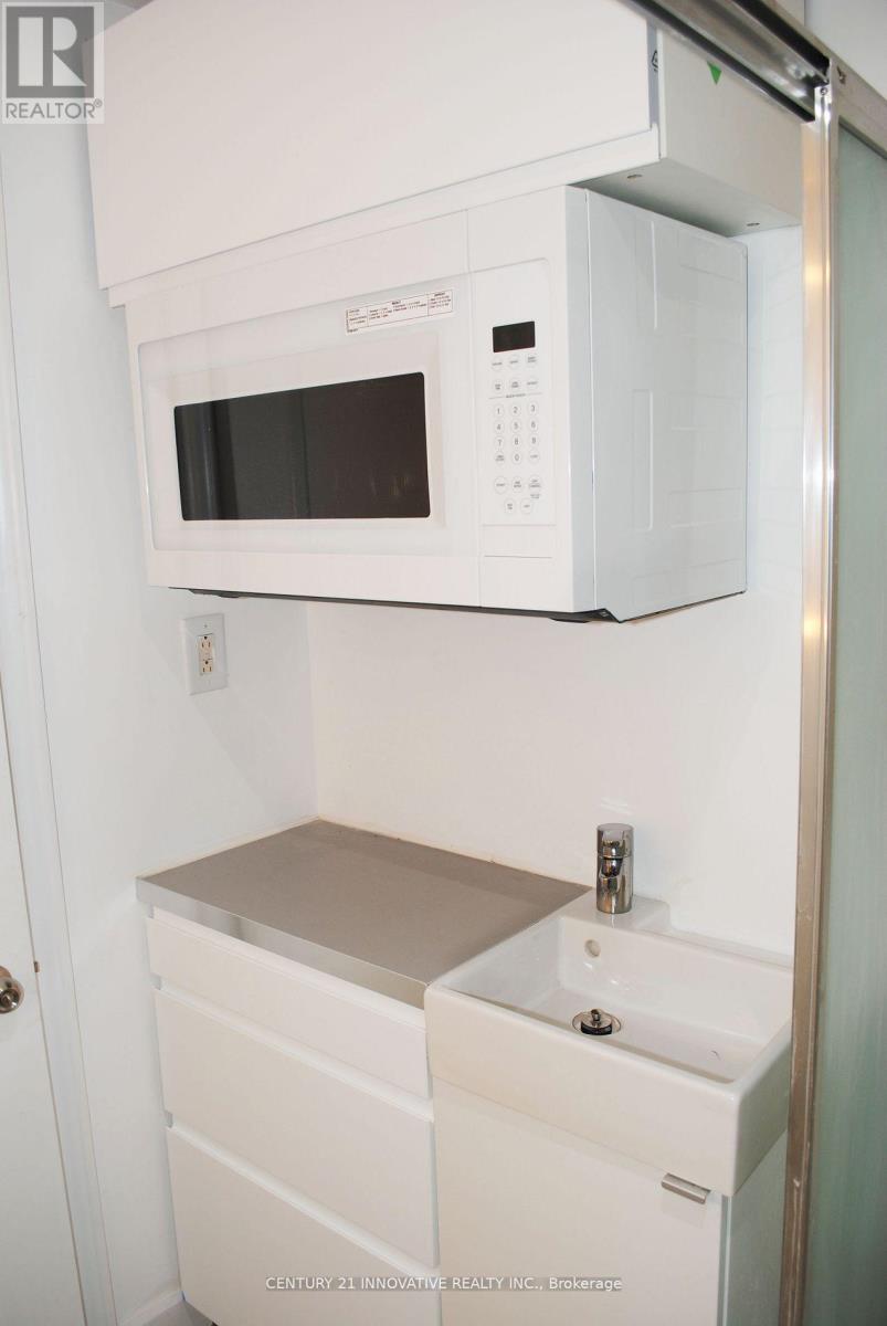 STUDIO - 42 ST DUNSTAN DRIVE