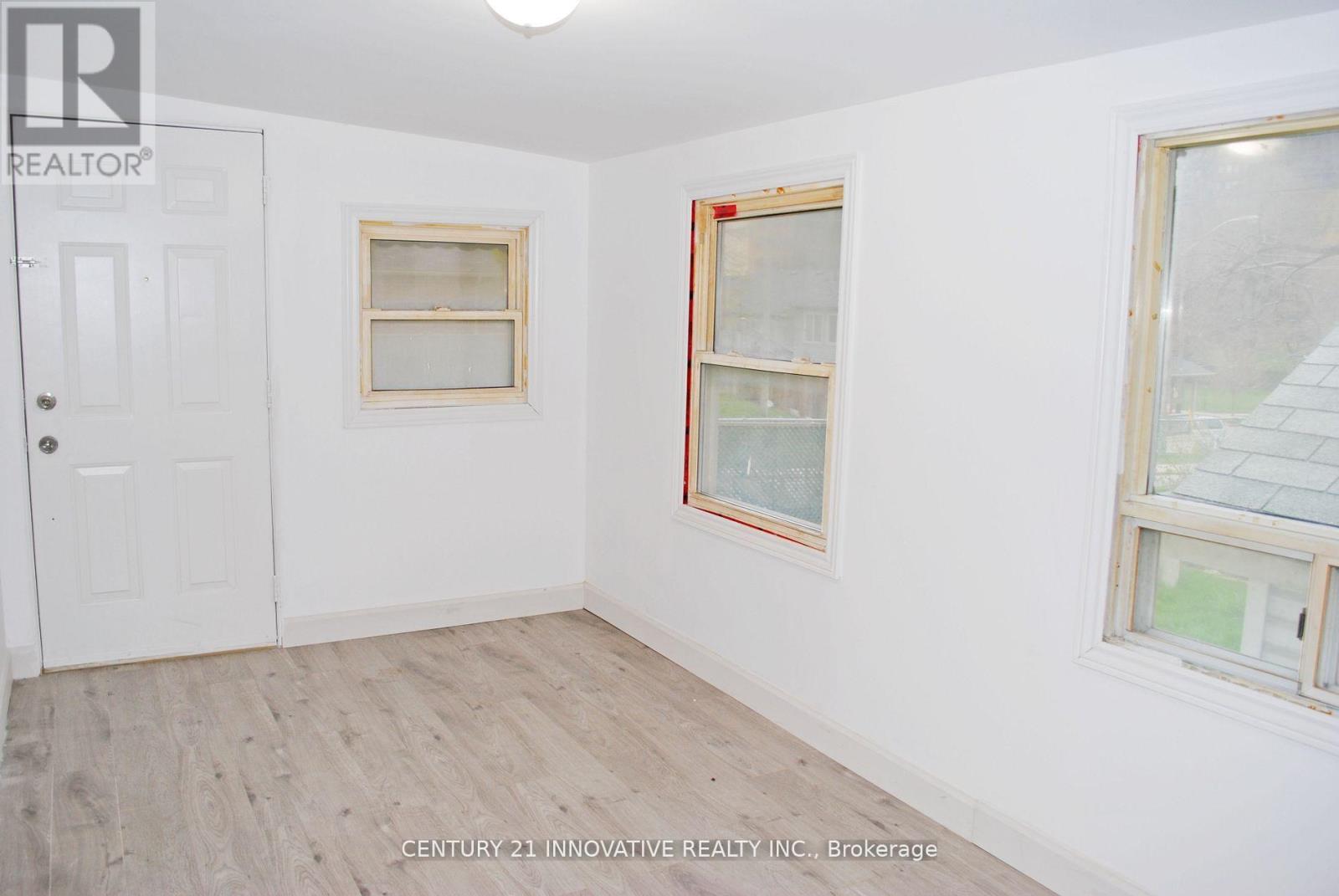 STUDIO - 42 ST DUNSTAN DRIVE