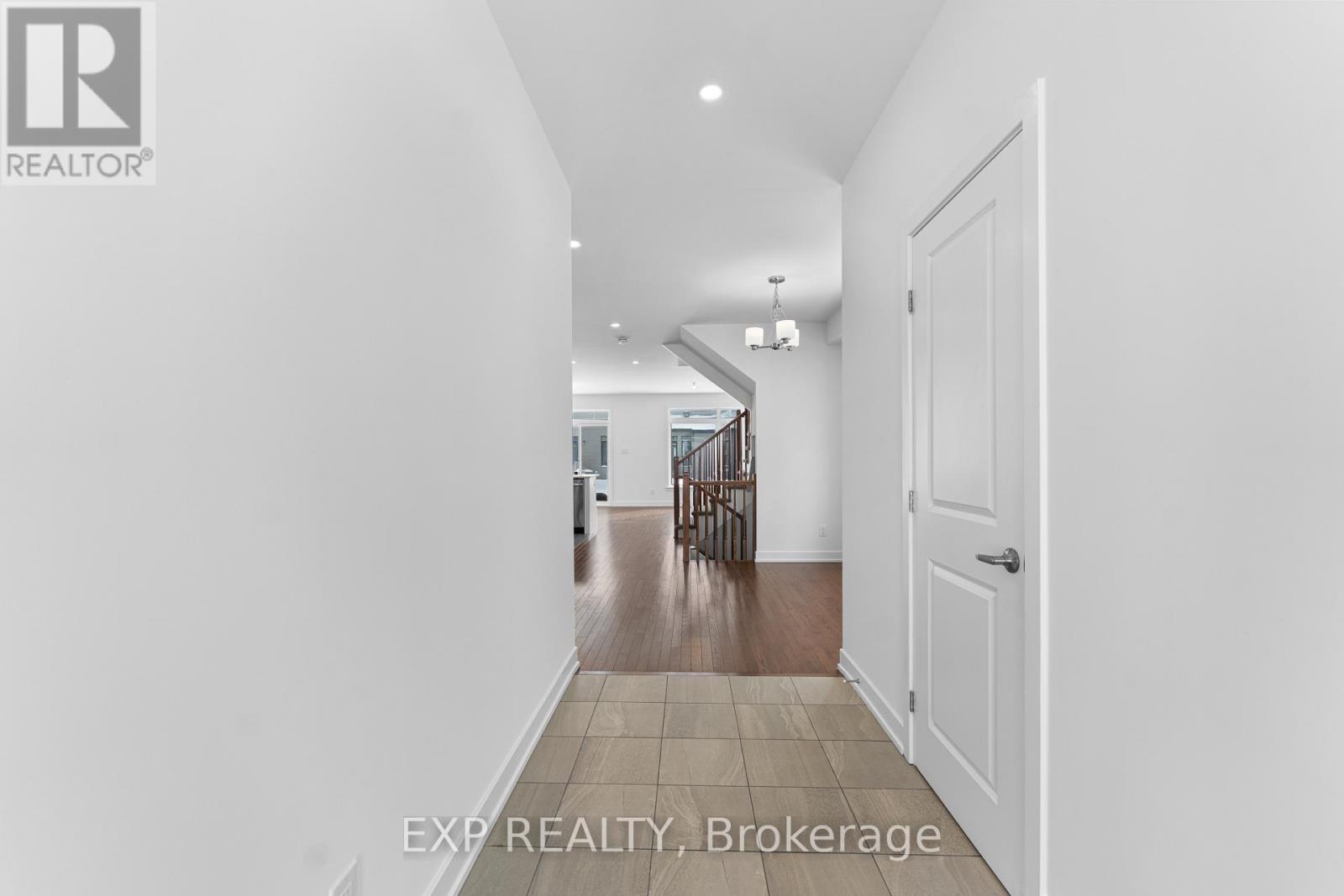 27 MOOSONEE CRESCENT