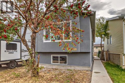 110 Falmere Way NE Calgary AB T3J2Y4