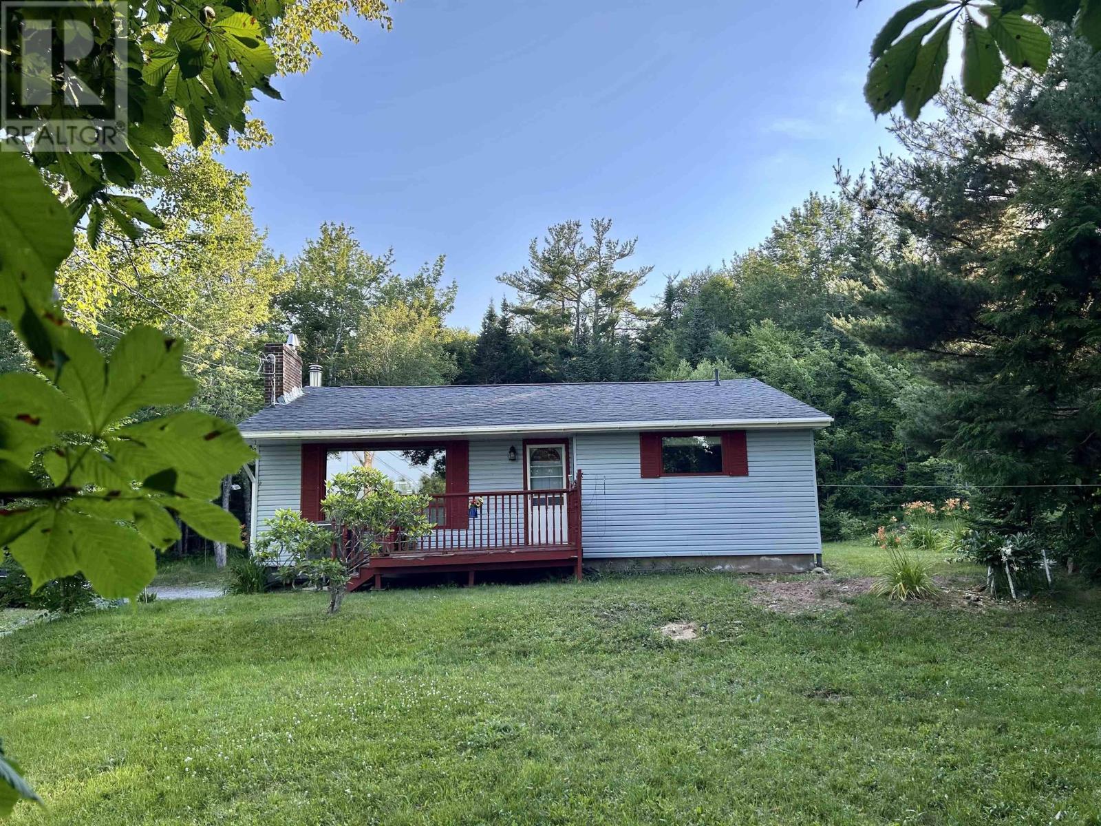 Photo 1 of 27 — 20 Quarry Road, Beaver Bank, NS B4E1T2