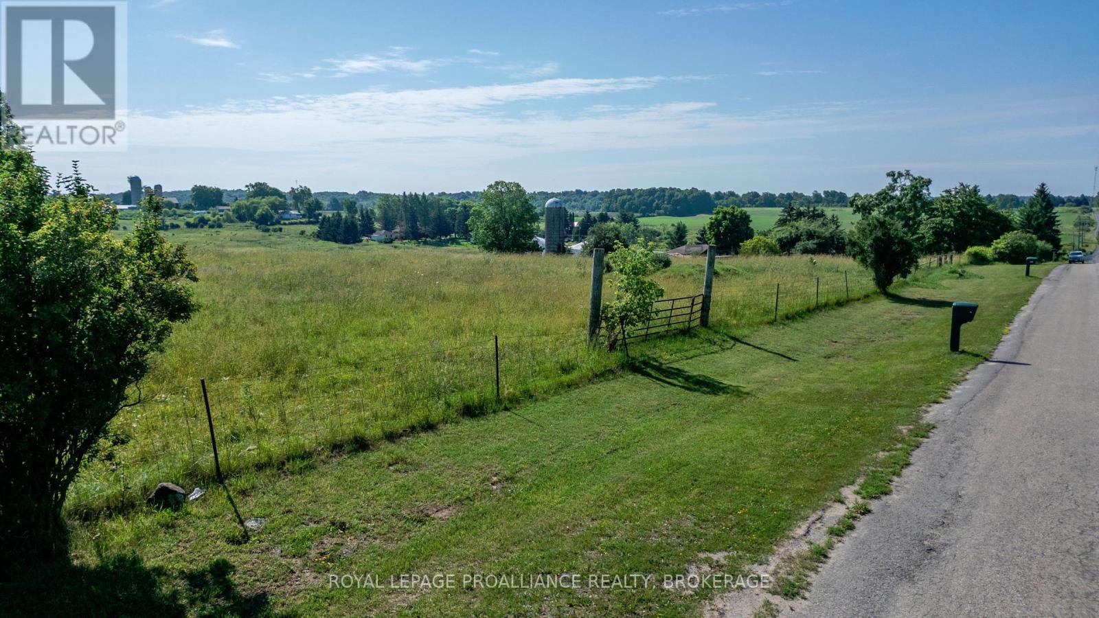 3282 WOODSIDE ROAD