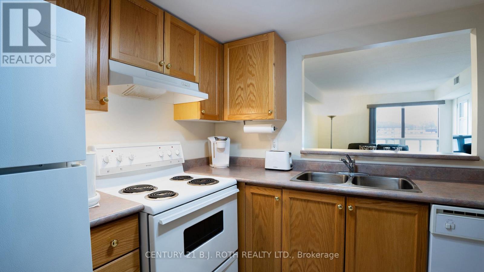 411 - 160 WELLINGTON STREET E