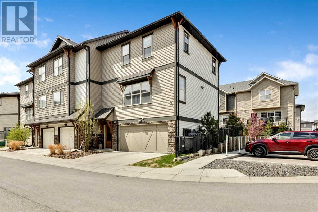 401, 32 Horseshoe Crescent