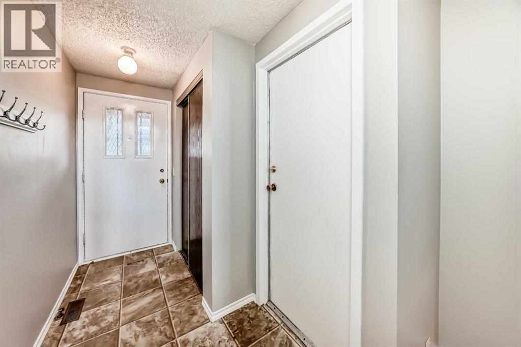 6909 Ranchero Road NW