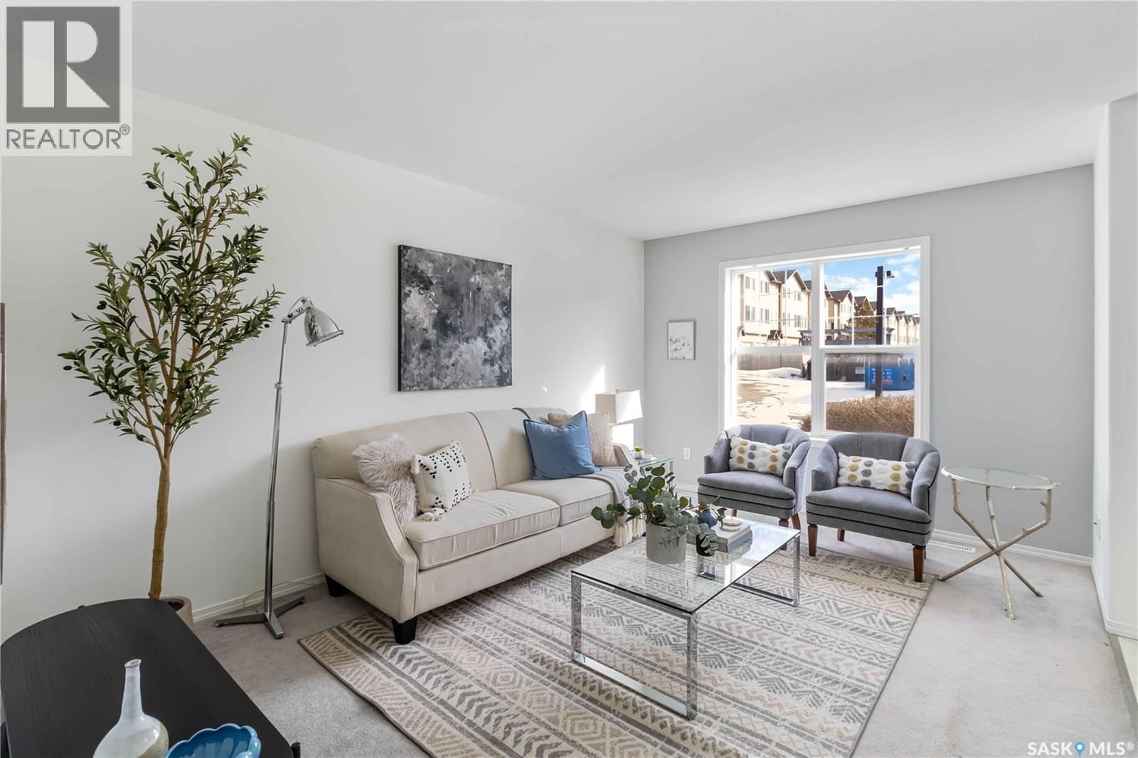 33 102 Pawlychenko LANE