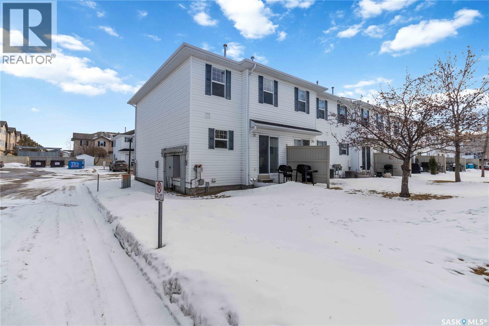 33 102 Pawlychenko LANE