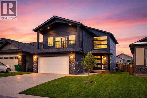 332 Rivergrove Chase W Lethbridge AB T1K8E8