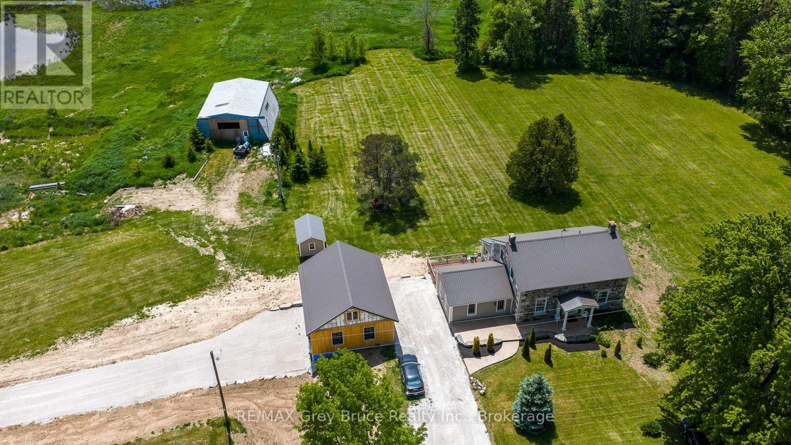264094 24 SIDE ROAD