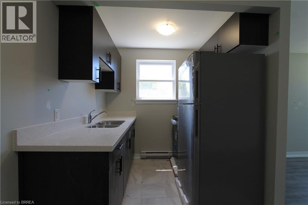 116 KING EDWARD Avenue Unit# 6