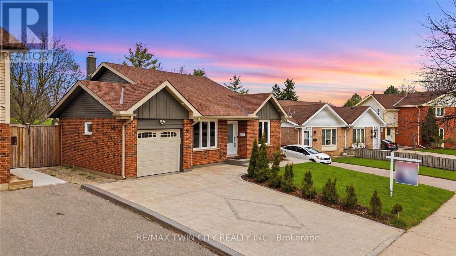 86 CARLYLE DRIVE
