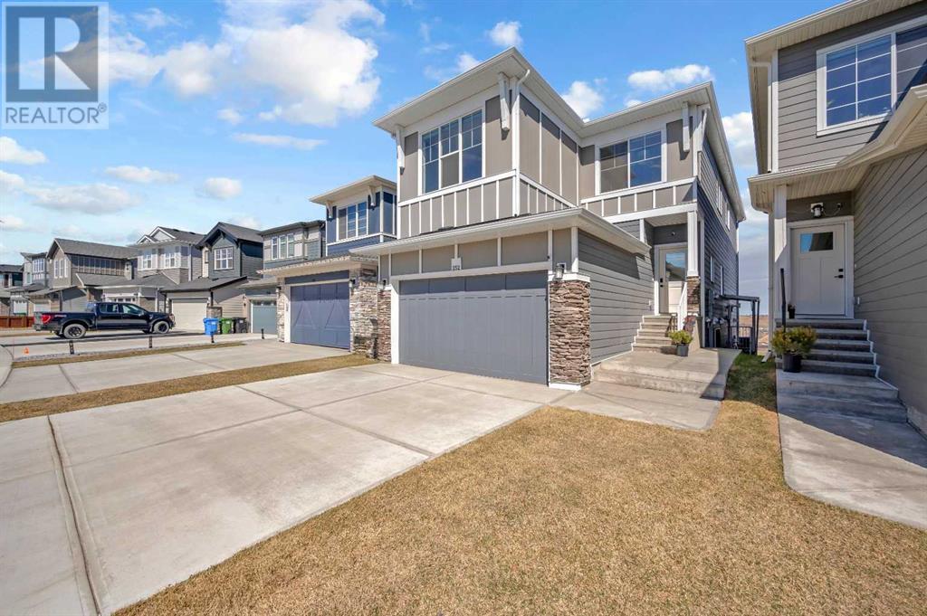 252 Walcrest View SE