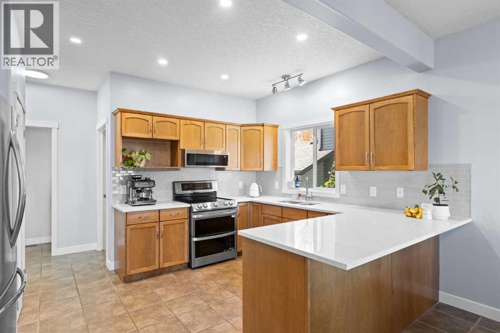 23 Collins Crescent