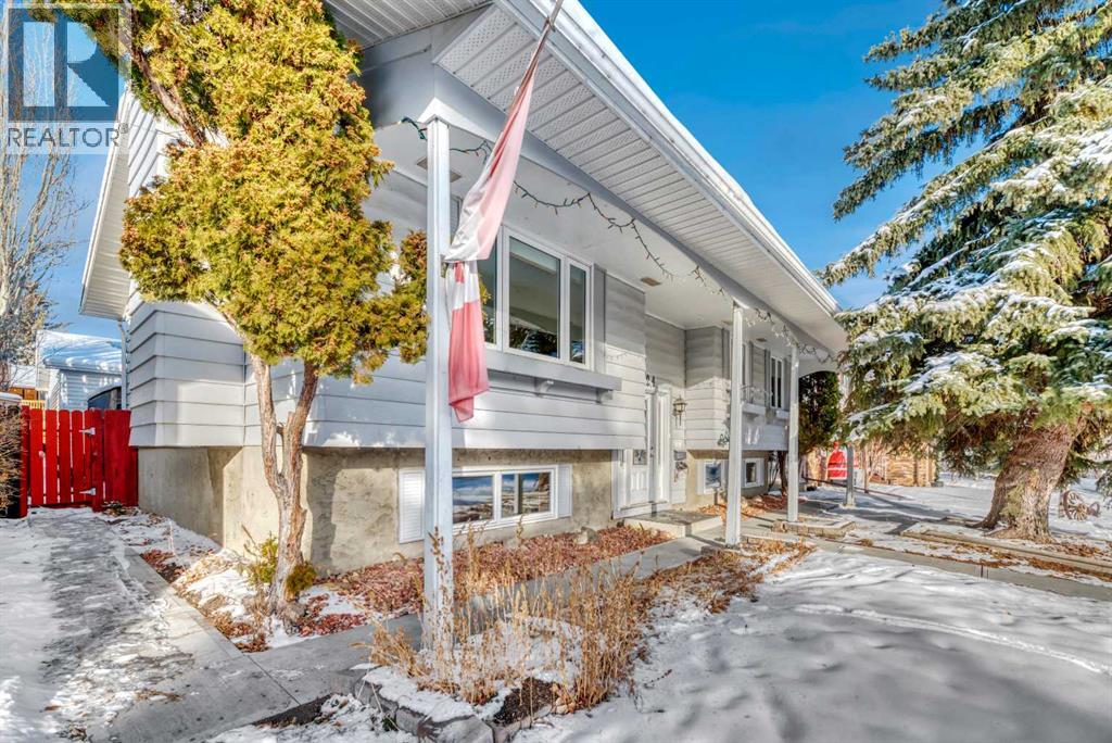 124 Deercrest Close SE