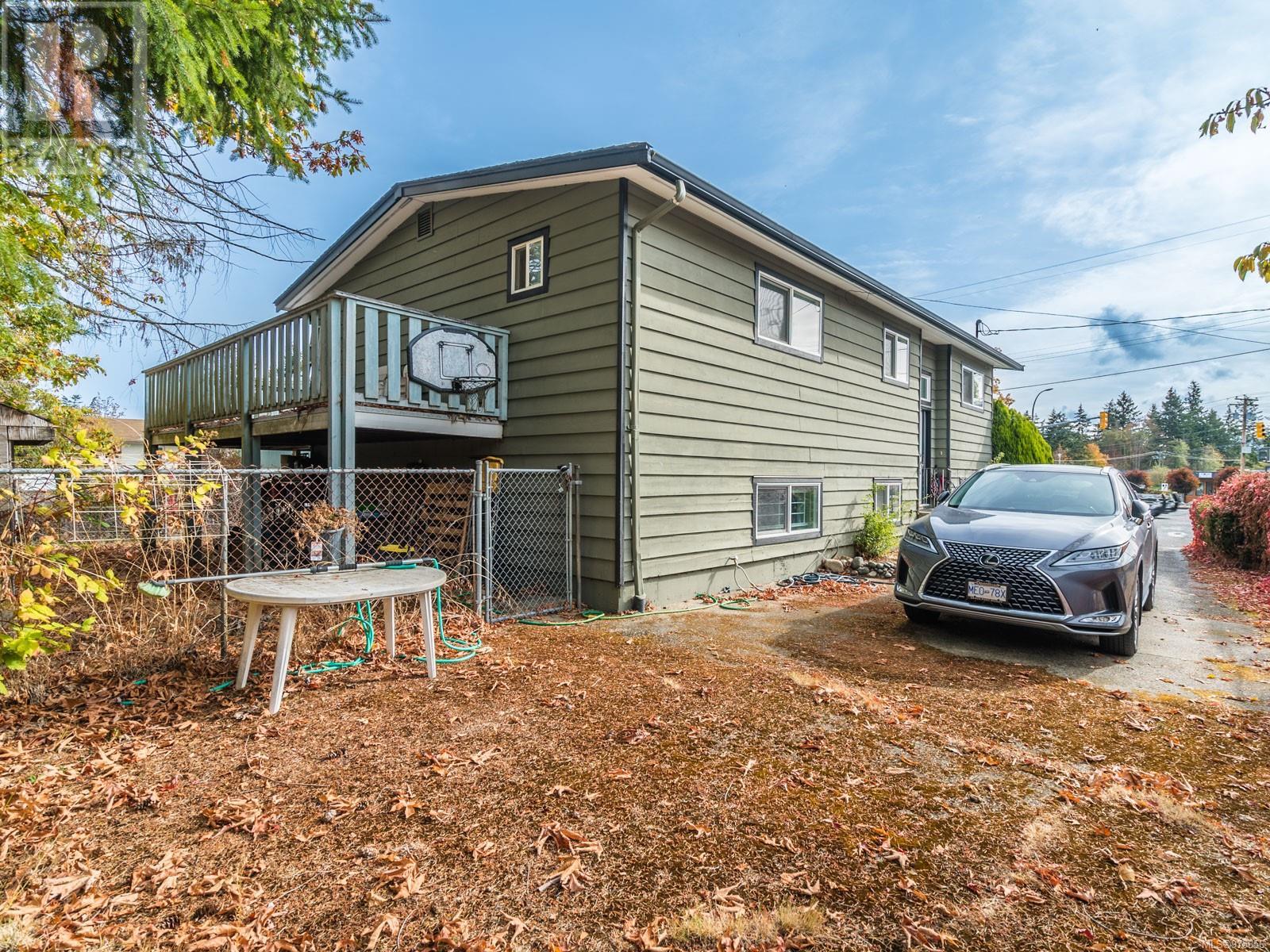 549 Island Hwy W