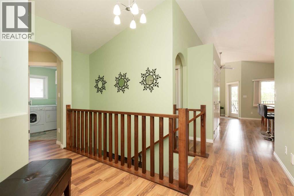 334 Mt Sunburst Way W