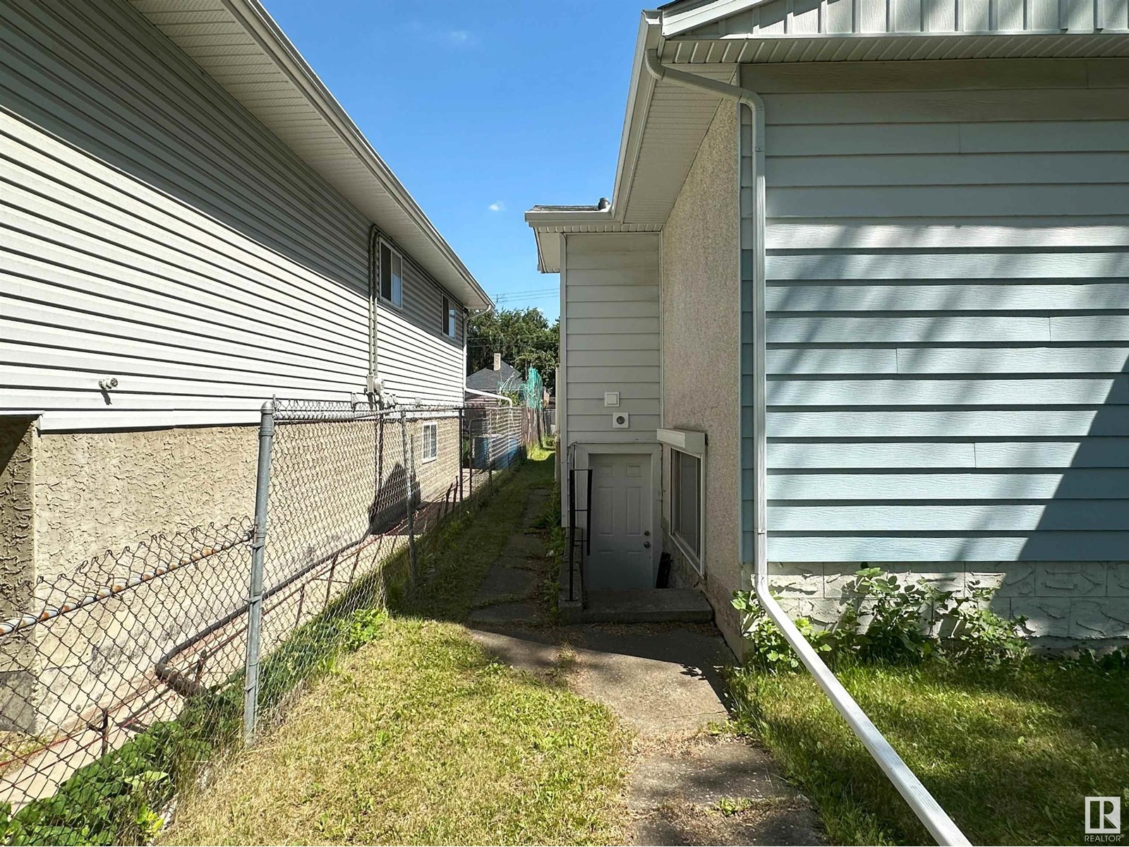 9108 112 AV NW