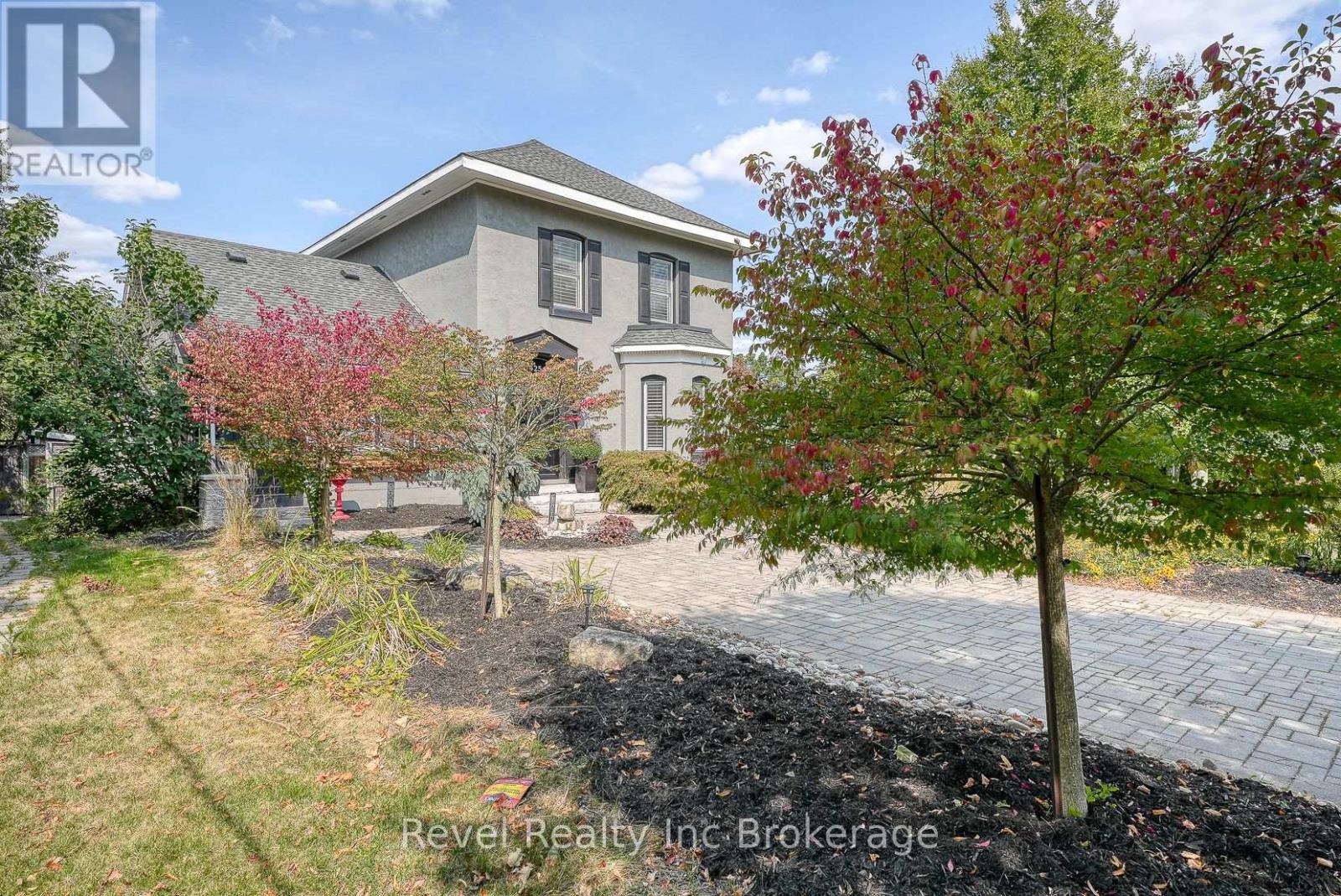 425 INGERSOLL AVENUE