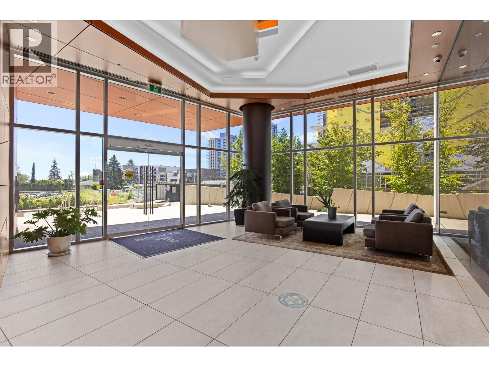 205 1550 FERN STREET