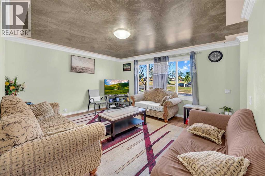 1019 Falworth Road NE