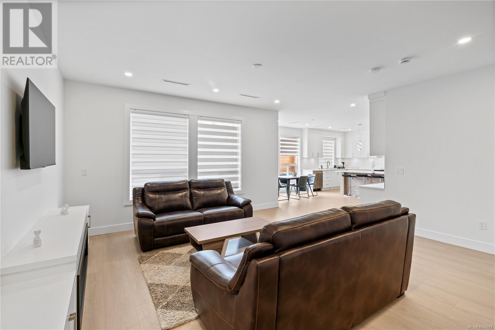 2350 Swallow Pl