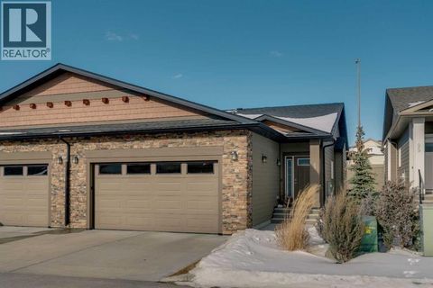 95 Sierra Morena Manor SW Calgary AB T3H1S9