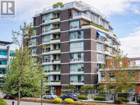 704 399 Tyee Rd Victoria BC V9A0A8