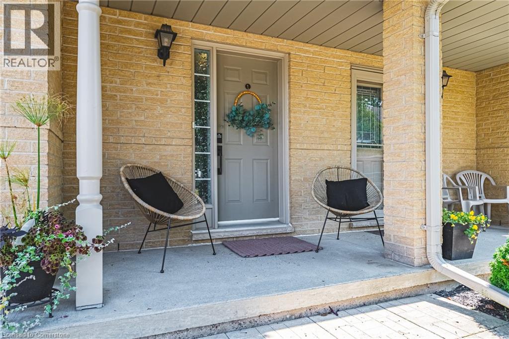 819 UPPER PARADISE Road Unit# 11