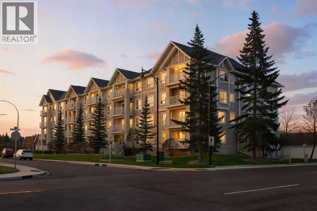 103, 128 Centre Avenue