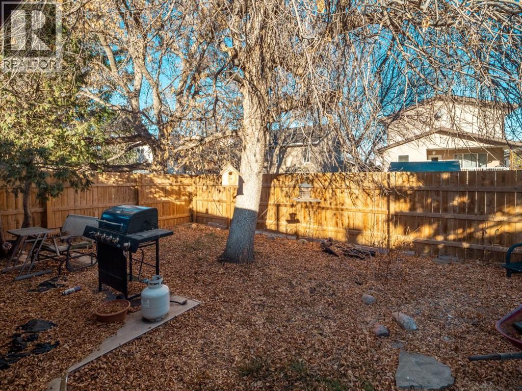 1025 St David Road N