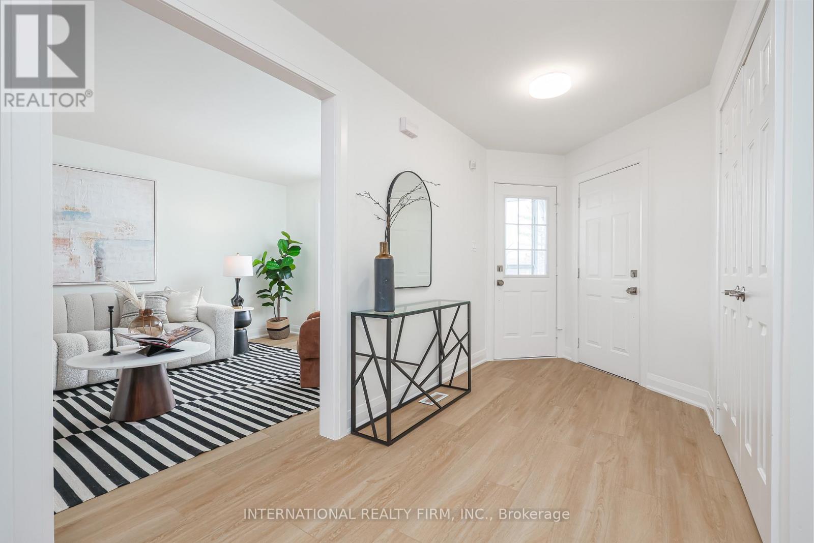 3286 THORNCREST DRIVE