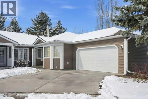9 Douglasbank Gardens SE Calgary AB T2Z2C9