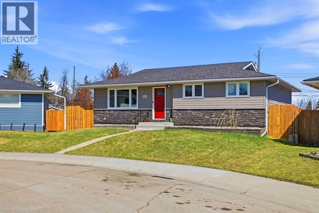 1012 Riddell Place SE