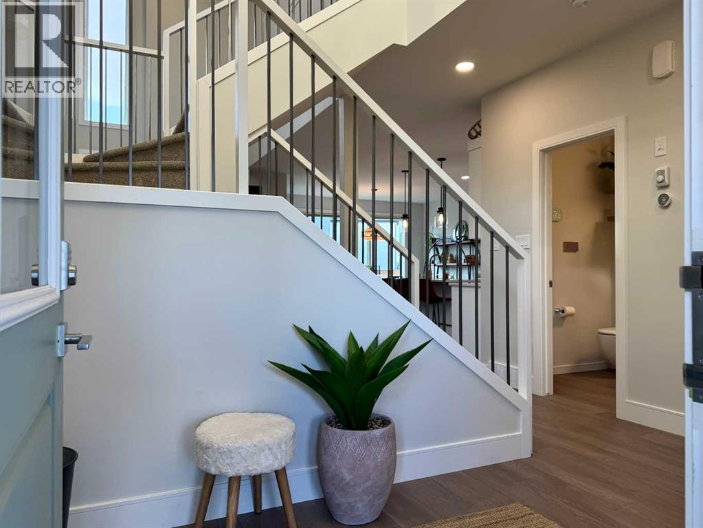 127 Goldenrod Road W