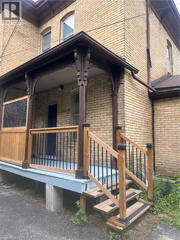 211 DALHOUSIE Street