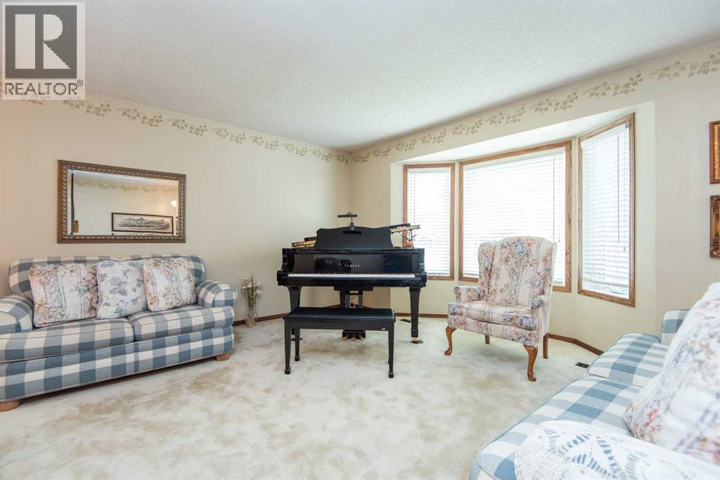 44 Huget Crescent