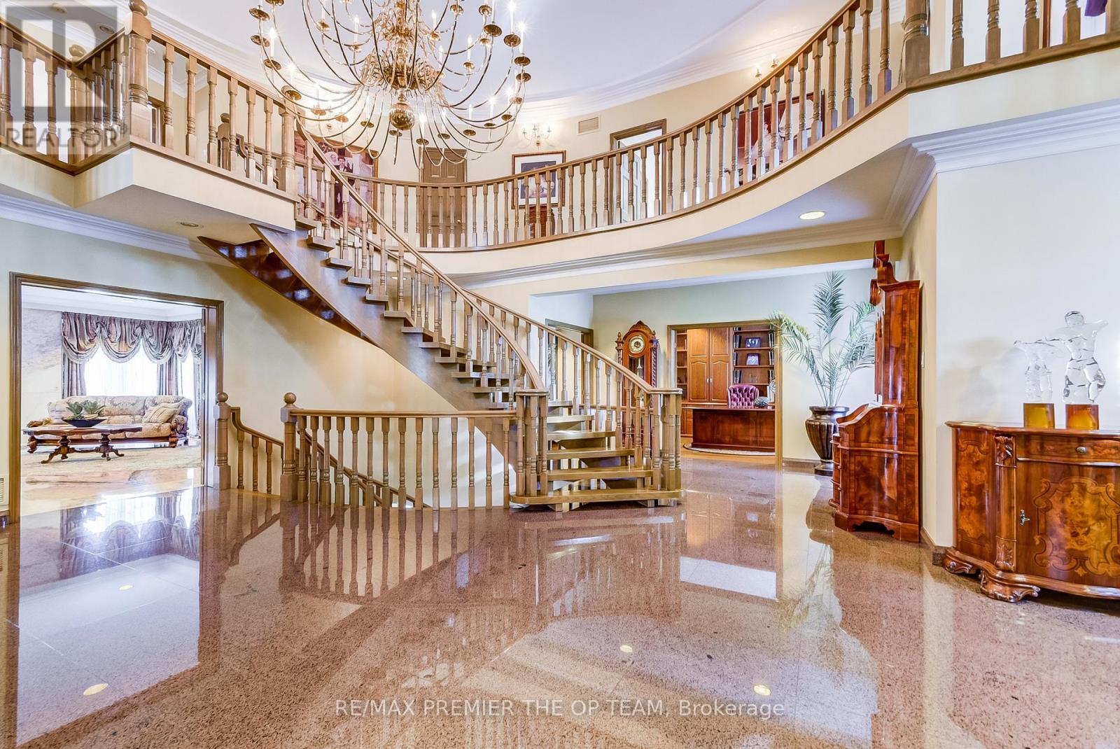 118 COWAN DRIVE